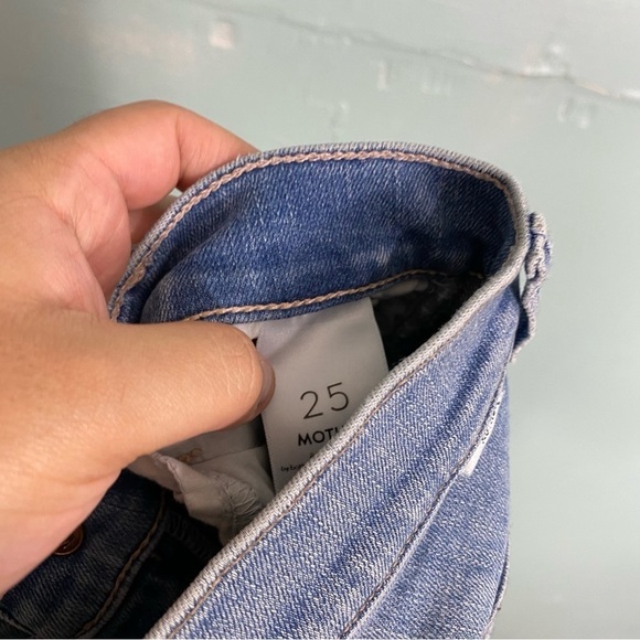 MOTHER Insider Crop Step Fray Light Kitty Racer Blue Sz 25‎ - Picture 7 of 9